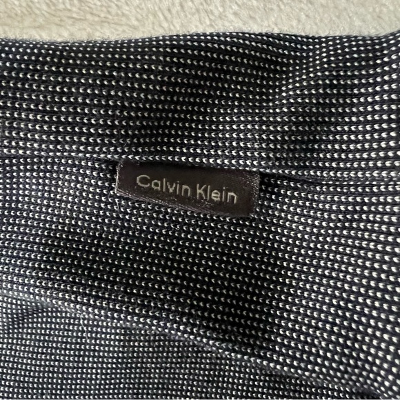 Sold- Calvin Klein Men’s 1/4 Zip Pullover - Picture 12 of 12